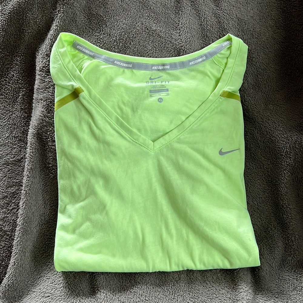 Nike women’s running shirt